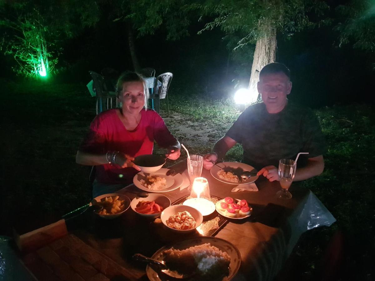 Soma Cabana, Homestay & Restaurant Тангалле Екстер'єр фото
